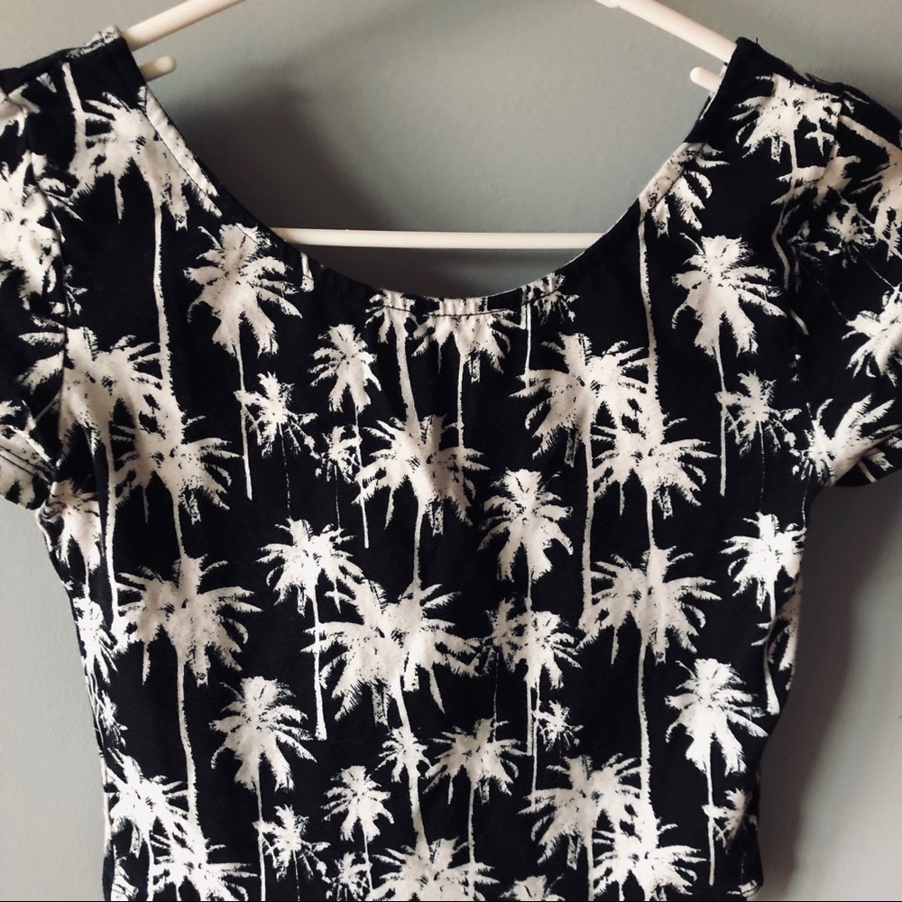H&M palm tree graphic crop top - Picture 2 of 5